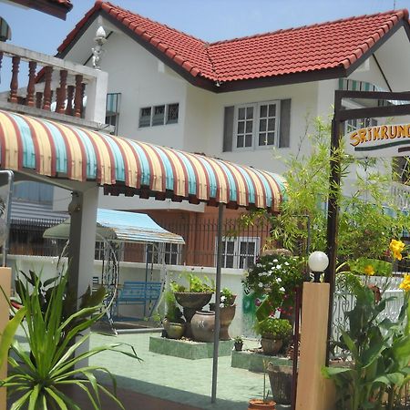 Sri Krung Guest House Phra Nakhon Si Ayutthaya Dış mekan fotoğraf